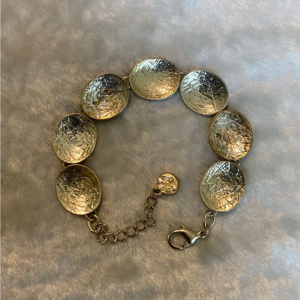 ☘️VTG IKITA Silver Metal Disc Design Bracelet